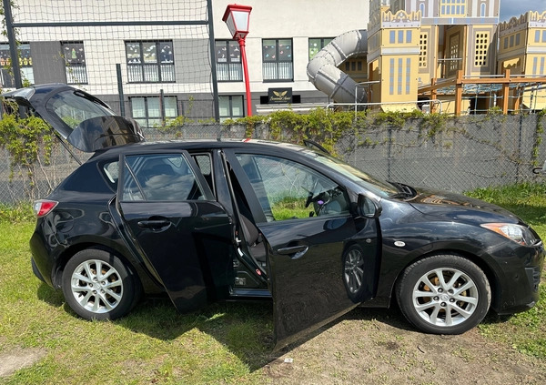 Mazda 3 cena 16500 przebieg: 226431, rok produkcji 2010 z Warszawa małe 121